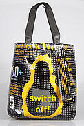 Earth Hour shopping bags now available at all Woolworths stores. / ©: Woolworths / ©: Woolworths